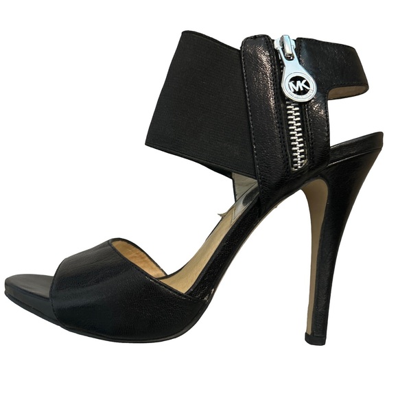 Michael Kors shoes - Picture 2 of 6